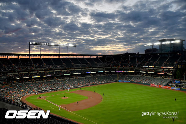 [사진] 볼티모어 오리올스의 홈구장 캠든 야즈 앳 오리올 파크. 왼쪽 외야를 9m 정도 뒤로 물려 홈런 어렵게 만든다.ⓒGettyimages(무단전재 및 재배포 금지)