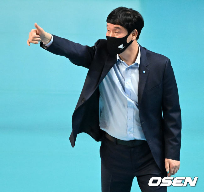 우리카드 신영철 감독. / OSEN DB