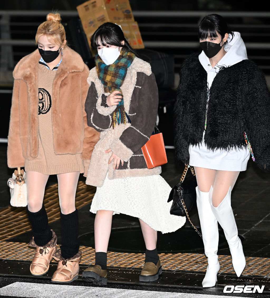 두바이엑스포 '한국의 날'에 진행되는 K팝 콘서트 참석 위해 인천공항 출국장 향하는 그룹 (여자)아이들 우기-슈화-민니. 2022.01.15 /rumi@osen.co.kr