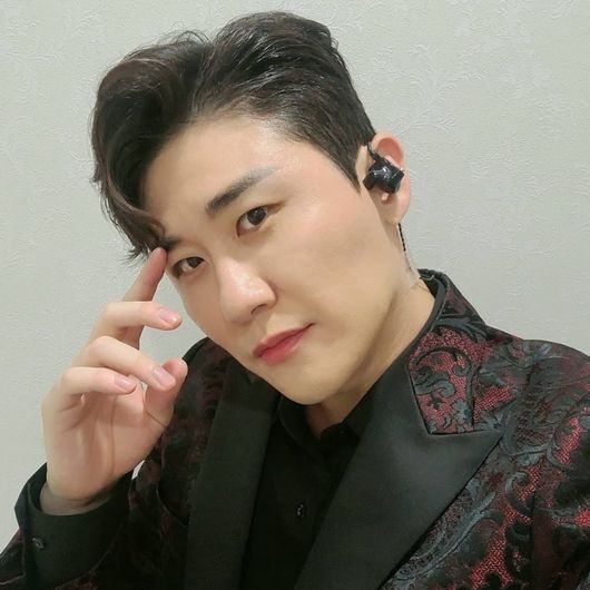 영탁 제공