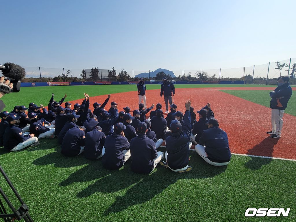 KBO 넥스트-레벨 트레이닝 캠프 교육에 참여한 이승엽 홍보대사 / what@osen.co.kr