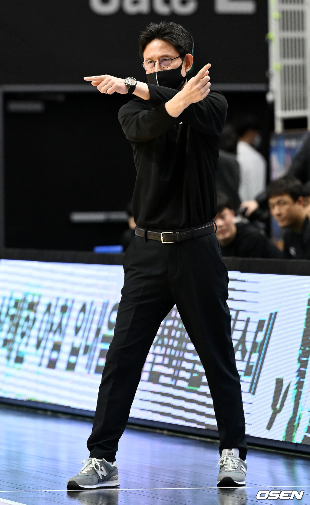 2쿼터 KT 서동철 감독이 지시를 내리고 있다. 2022.01.19 / rumi@osen.co.kr