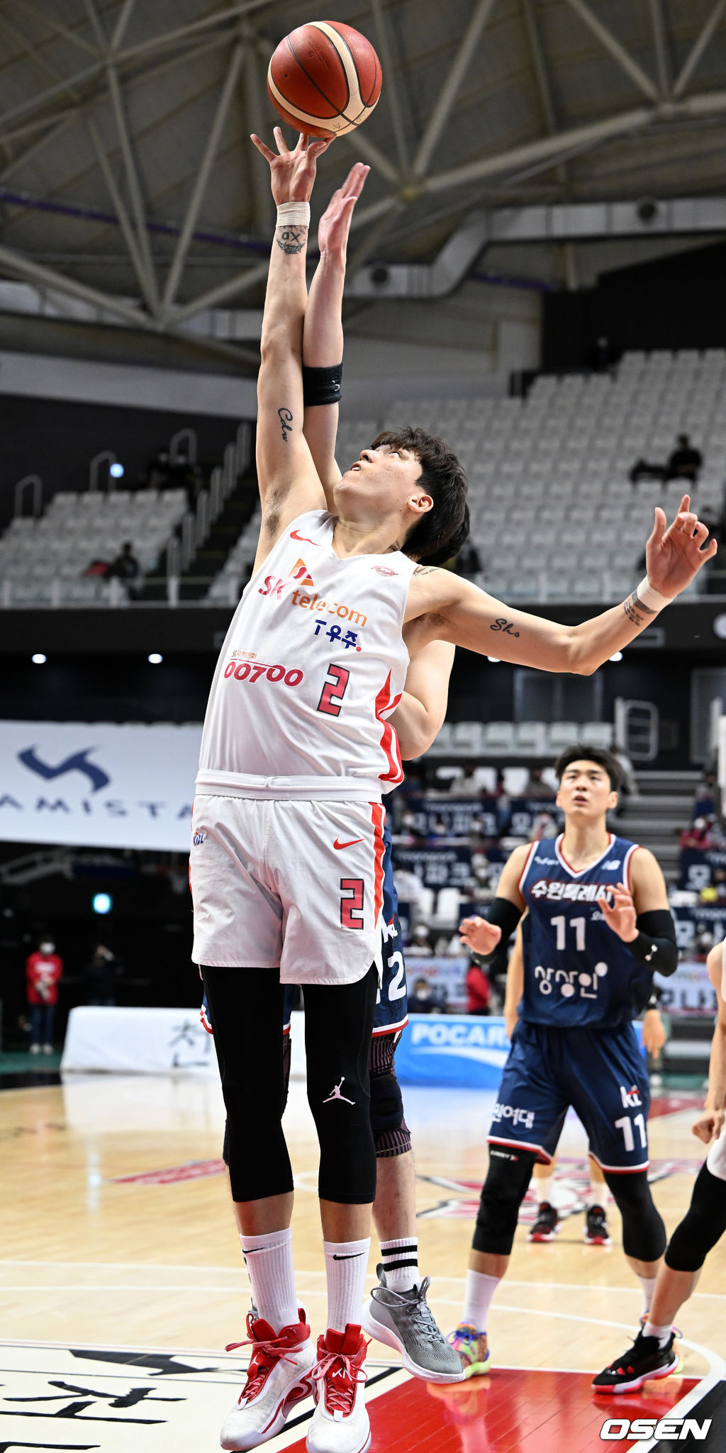 2쿼터 SK 최준용이 리바운드를 하고 있다. 2022.01.19 / rumi@osen.co.kr