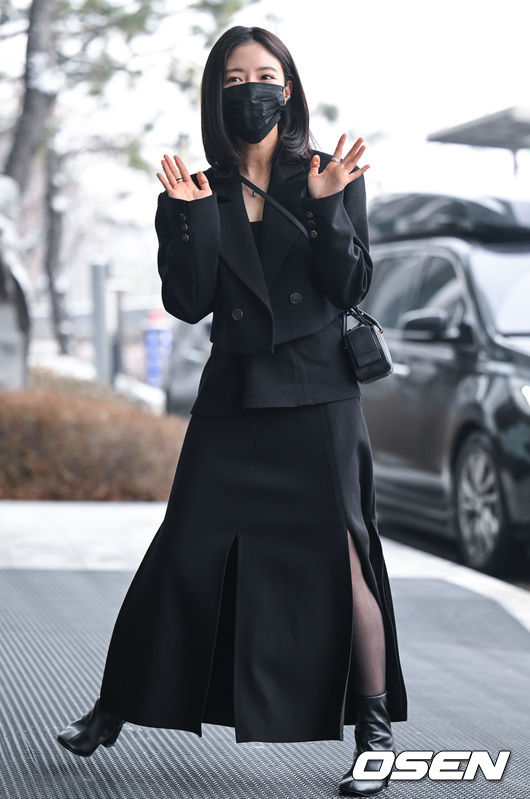 19일 오후 MBC 신사옥에서  MBC 예능 '라디오스타' 방송 녹화가 진행됐다. <br /><br />배우 이세영이 취재진을 향해 포즈를 취하고 있다. 2022.01.19 /ksl0919@osen.co,kr<br />