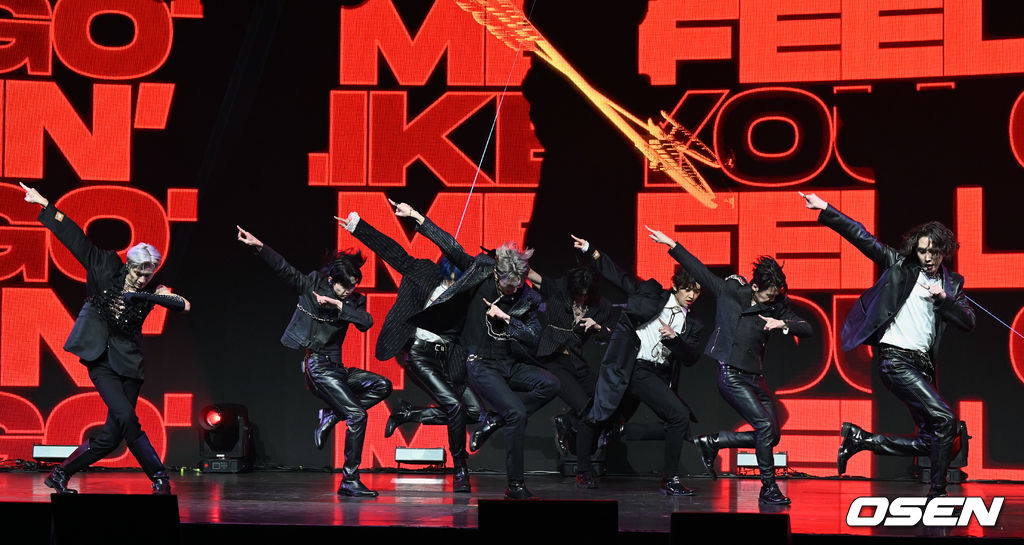 펜타곤이 타이틀곡 'Feelin' Like'(필린라이크) 무대를 선보이고 있다. 2022.01.24 /jpnews@osen.co.kr