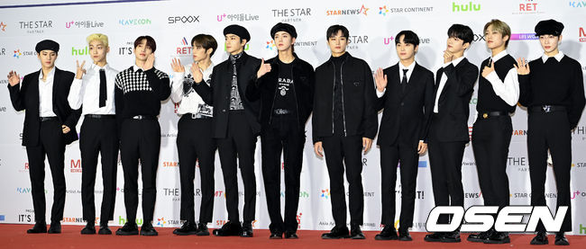 2일 오후 서울 강서구 KBS 아레나홀에서 2021 아시아 아트스트 어워즈(2021 Asia Artist Awards, 2021 AAA) 레드카펫 행사가 열렸다.<br /> <br />더보이즈가 레드카펫을 밟으며 포즈를 취하고 있다.  2021.12.02 /cej@osen.co.kr