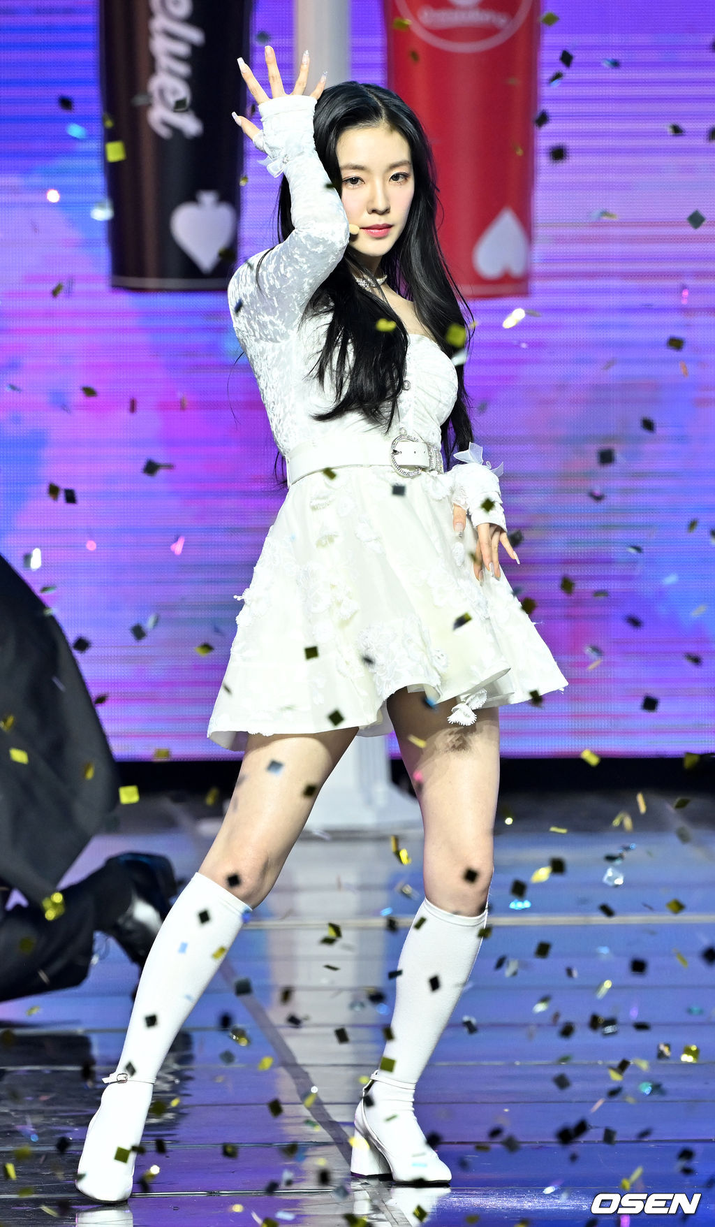 가수 레드벨벳(Red Velvet)의 아이린이 화려한 무대를 선보이고 있다. 2022.01.27 /rumi@osen.co.kr