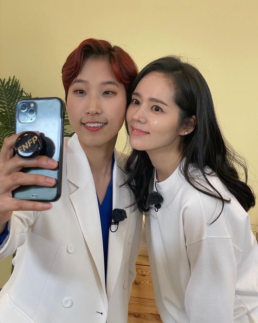 BH엔터테인먼트 제공