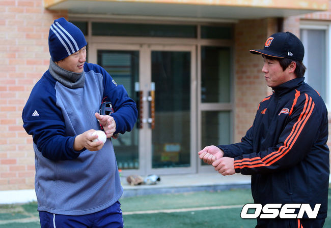 2012년 겨울, 함께 운동을 했던 이대호와 정훈 /OSEN DB
