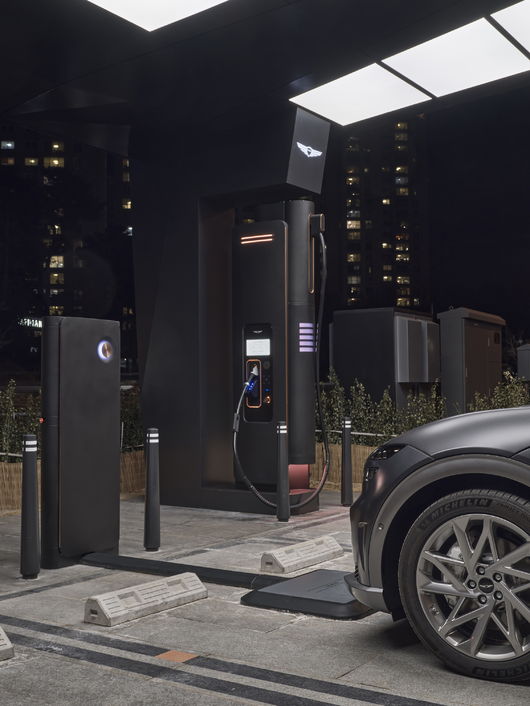 제네시스 무선 충전 패드. 