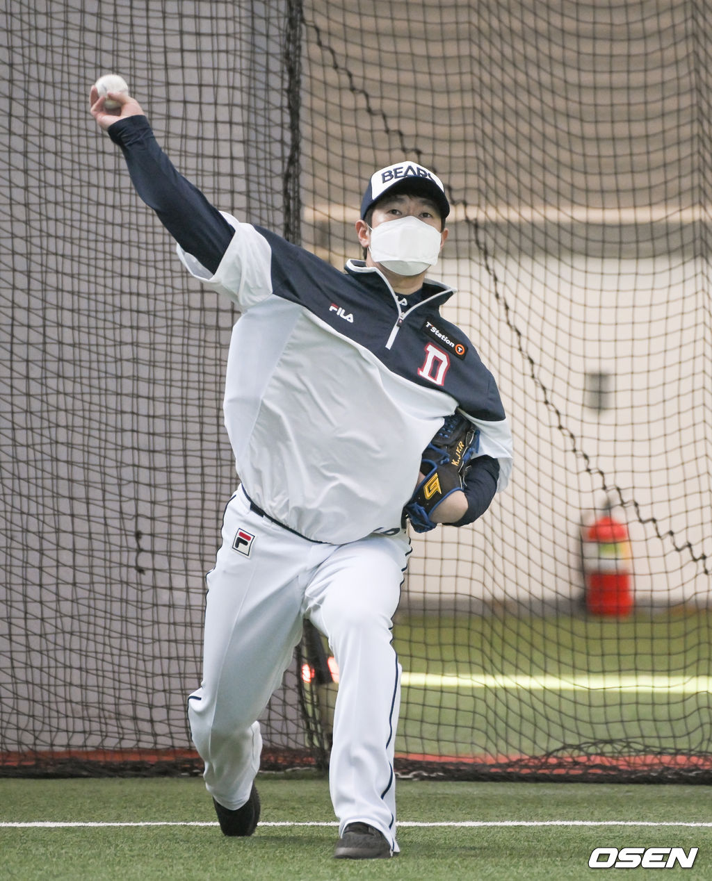 김지용이 캐치볼을 하고 있다. 2022.02.03 /  soul1014@osen.co.kr