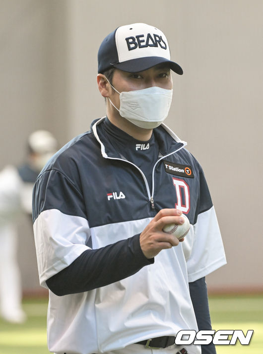 임창민이 캐치볼을 하고 있다. 2022.02.03 /  soul1014@osen.co.kr
