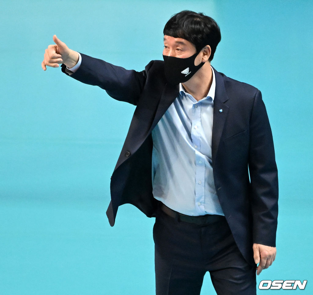 우리카드 신영철 감독. /OSEN DB