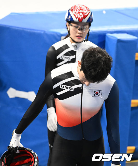 한국 쇼트트랙 박장혁이 경기를 마친 뒤 아쉬워하고 있다. 2022.02.05 /jpnews@osen.co.kr