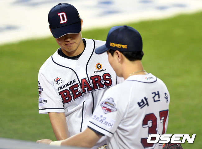 두산 최원준(좌)과 박건우 / OSEN DB