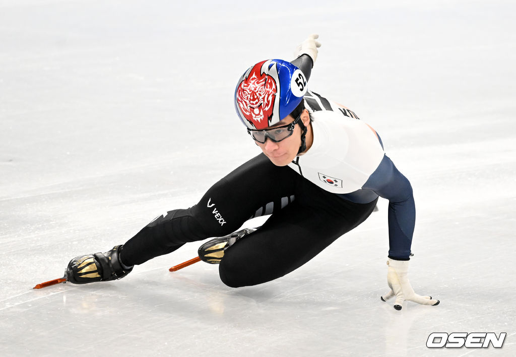 대한민국 쇼트트랙 대표팀 황대헌이 2일 오후 중국 베이징 캐피털 실내 경기장에서 훈련을 하고 있다. 2022.02.02 /jpnews@osen.co.kr