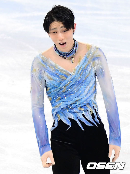 8일 중국 베이징 캐피털 인도어 스타디움에서 2022 베이징 동계올림픽 피겨 스케이팅 남자 싱글 쇼트 프로그램 경기가 열렸다.일본 하뉴 유즈루가 연기를 마치고 숨을 고르고 있다. 2022.02.08 /jpnews@osen.co.kr