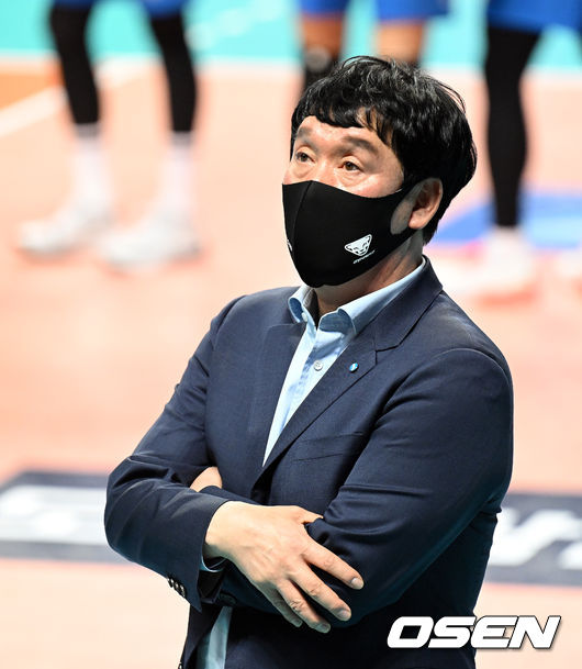 우리카드 신영철 감독 /OSEN DB