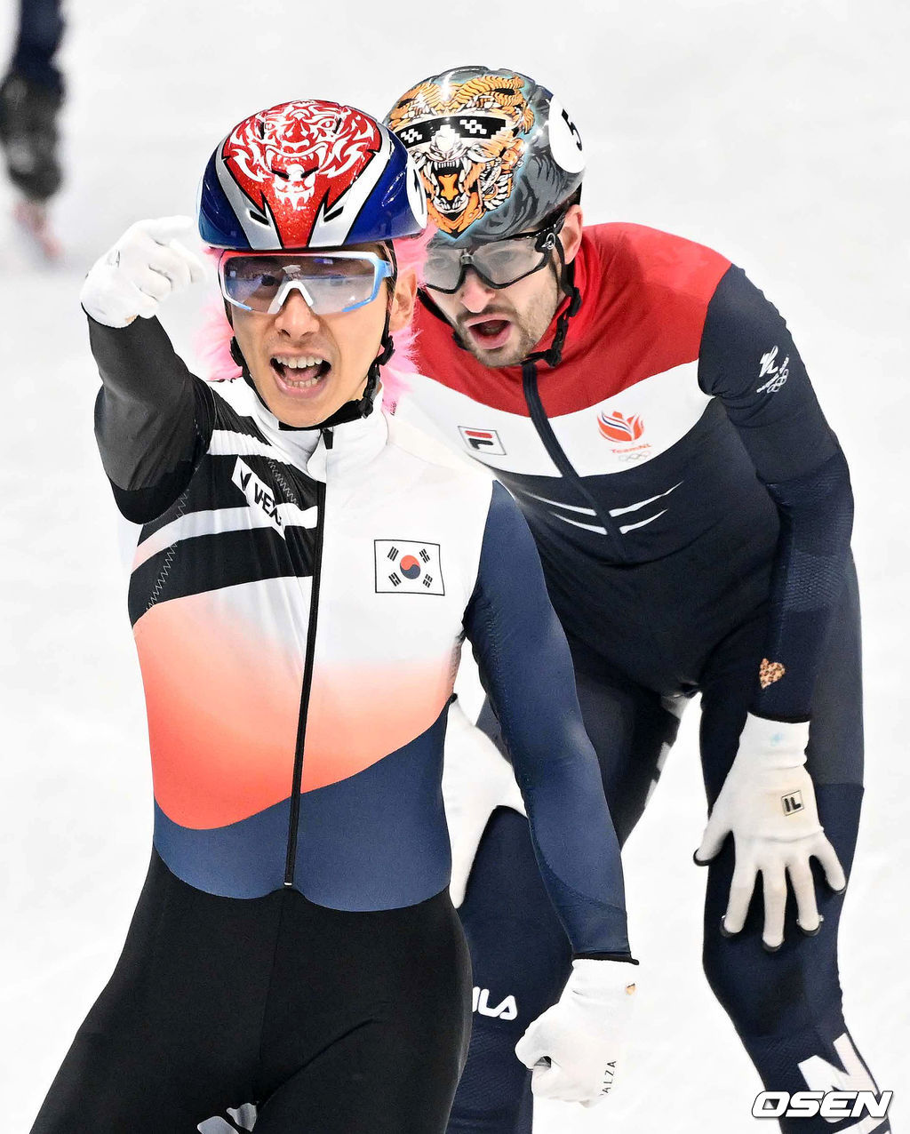 곽윤기가 1위로 결승선을 통과하며 기뻐하고 있다. 2022.02.11 /jpnews@osen.co.kr