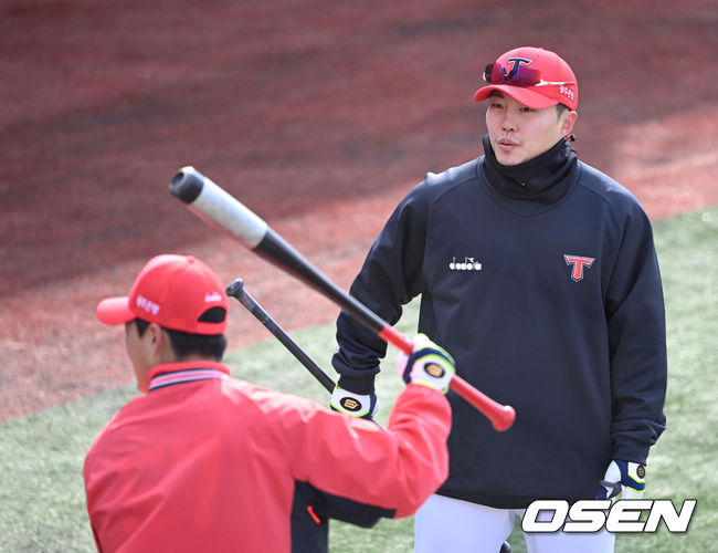 KIA 류지혁이 타격 훈련을 하고 있다. /OSEN DB