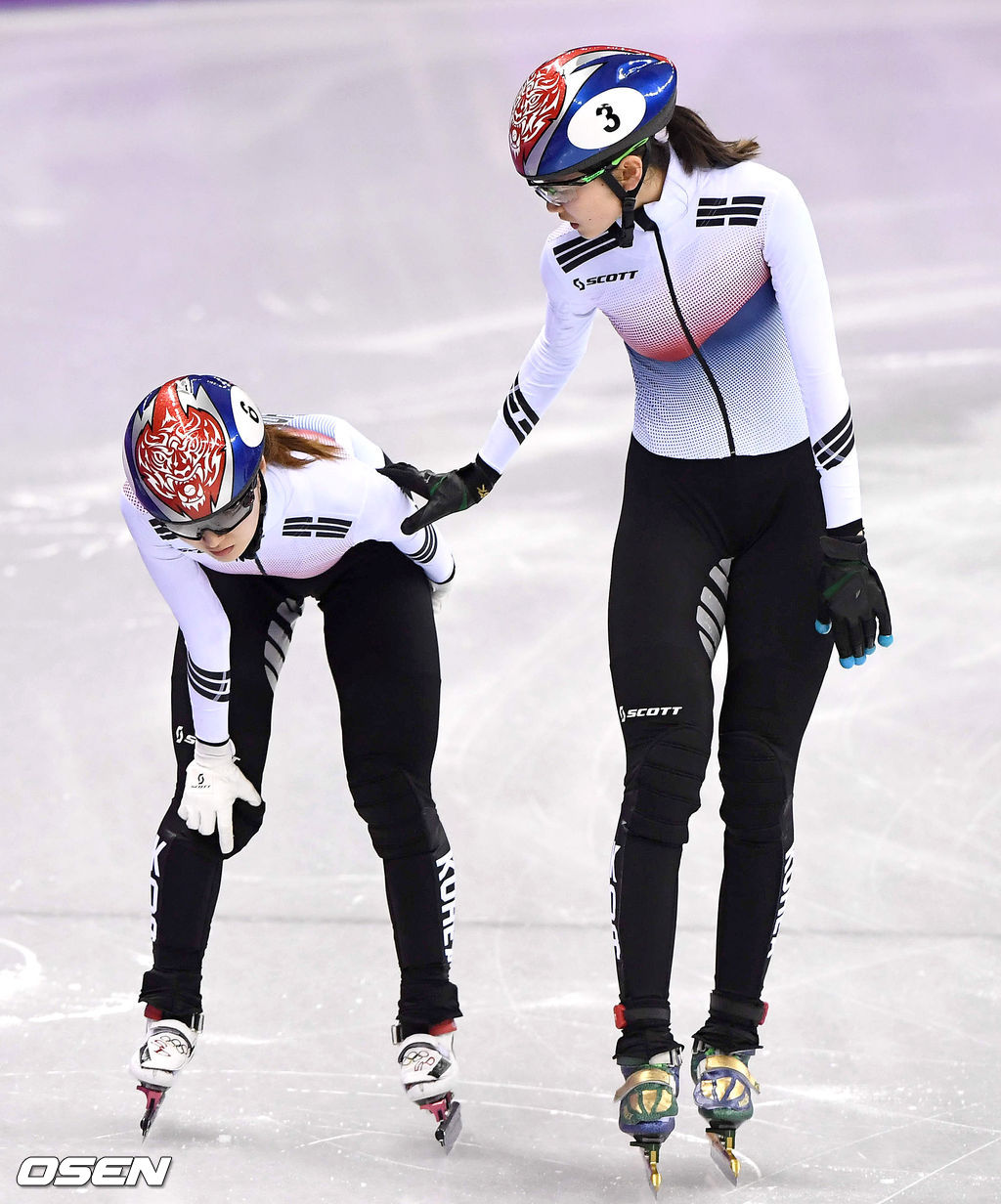 최민정과 심석희가 서로를 걱정하며 경기장을 나서고 있다.2018.02.22 /rumi@osen.co.kr