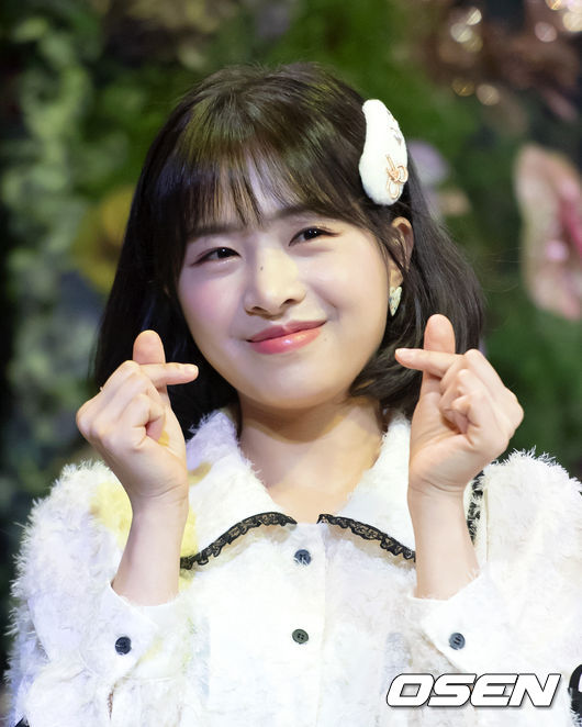 콘서트에 앞서 걸그룹 에이프릴 김채원이 포즈를 취하고 있다. /sunday@osen.co.kr