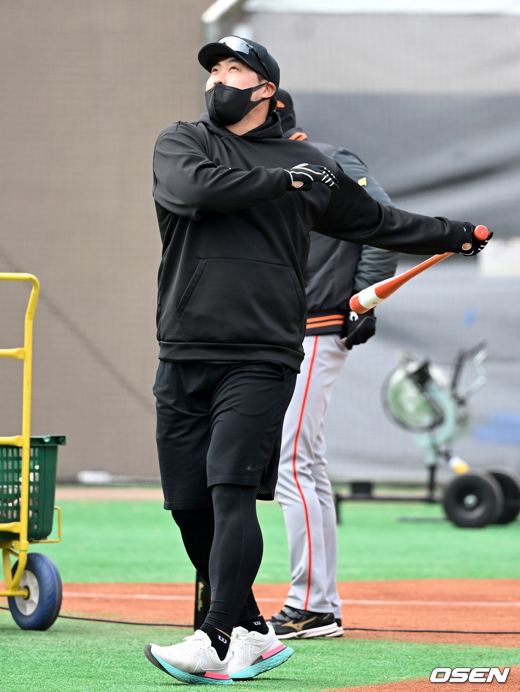 토론토 류현진이 펑고 배트로 타격 하고 있다. 2022.02.14 / dreamer@osen.co.kr