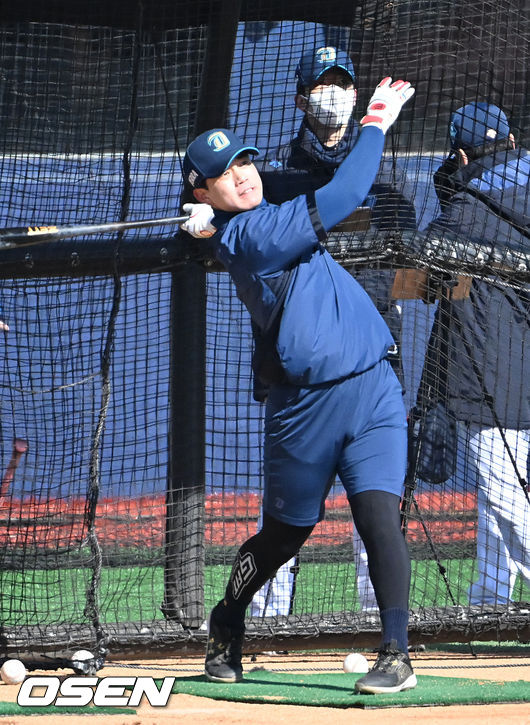 NC 박준영이 타격연습을 하고 있다. 2022.02.06 /rumi@osen.co.kr
