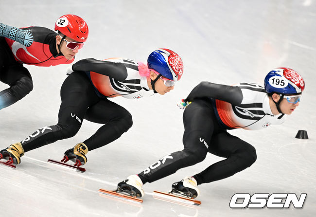 대한민국 쇼트트랙 대표팀 곽윤기, 박장혁이 1일 오후 중국 베이징 캐피털 실내 경기장에서 훈련을 하고 있다. 2022.02.01 /jpnews@osen.co.kr