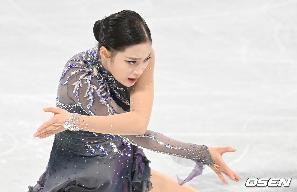 대한민국 유영이 15일(한국시간) 중국 베이징 캐피털 실내 경기장에서 열린 2022 베이징 동계올림픽 피겨 스케이팅 여자 싱글 쇼트 프로그램에서 연기를 펼치고 있다. 2022.02.15 /jpnews@osen.co.kr