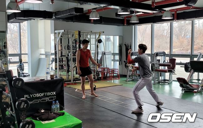 재활 중인 SSG 랜더스 잠수함 투수 박종훈. /knightjisu@osen.co.kr