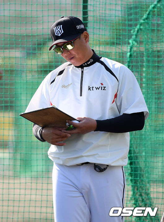 KT 김강 타격코치 / KT 위즈 제공