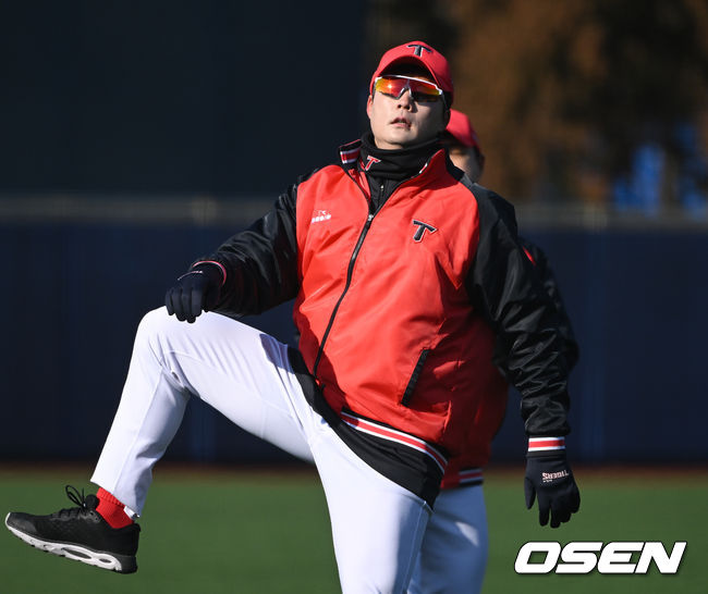 KIA 타이거즈 스프링캠프가 18일 전라남도 함평 KIA챌린저스필드에서 진행됐다. KIA 한승혁이 훈련을 하고 있다. 2022.02.18 /cej@osen.co.kr