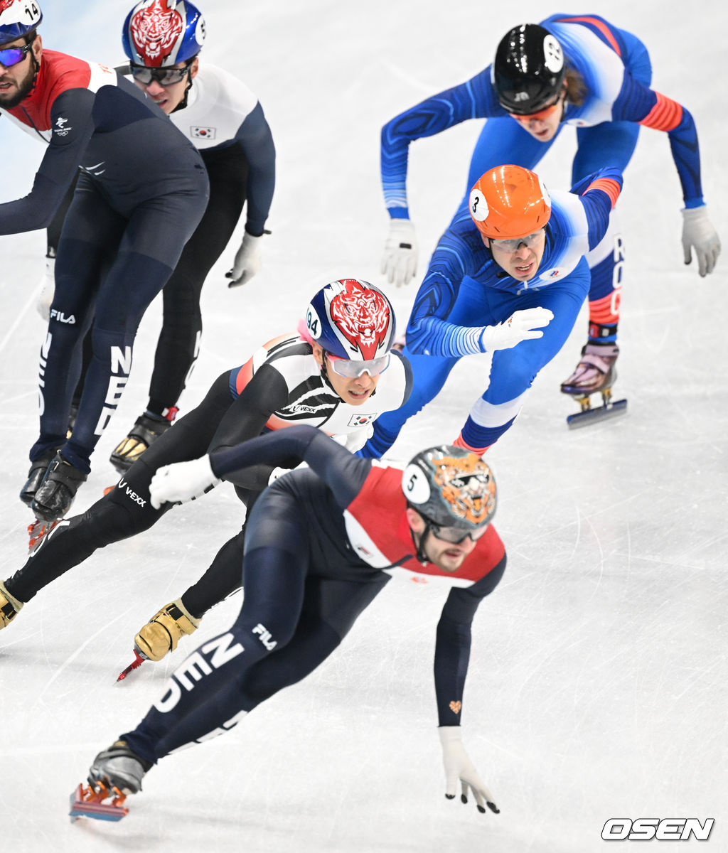 마지막 주자 곽윤기가 레이스를 펼치고 있다. 2022.02.11 /jpnews@osen.co.kr