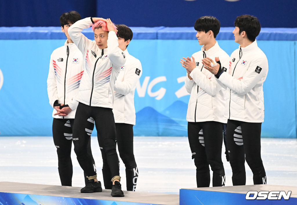 시상식에서 곽윤기가 댄스 세리머니를 보이고 있다. 2022.02.16 /jpnews@osen.co.kr