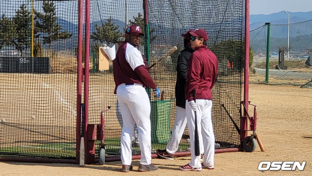 키움 히어로즈 야시엘 푸이그(왼쪽)와 이정후. /OSEN DB