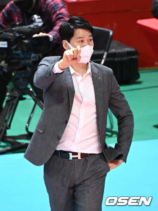 현대건설 강성형 감독 / OSEN DB