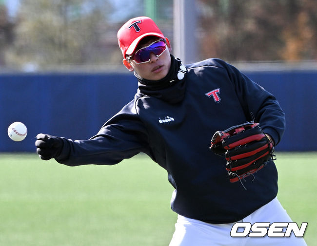 KIA 타이거즈 스프링캠프에서 김호령이 수비 훈련을 하고 있다. 2022.02.18 /cej@osen.co.kr