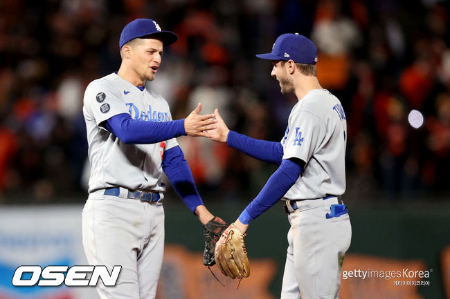 [사진] 코리 시거, 트레이 터너 ⓒGettyimages(무단전재 및 재배포 금지)