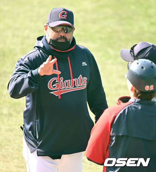 롯데 제럴드 레어드 배터리 코치 /OSEN DB