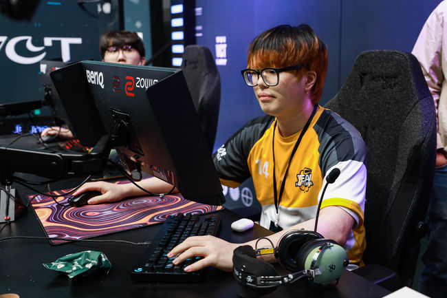 라이엇 게임즈 플리커.