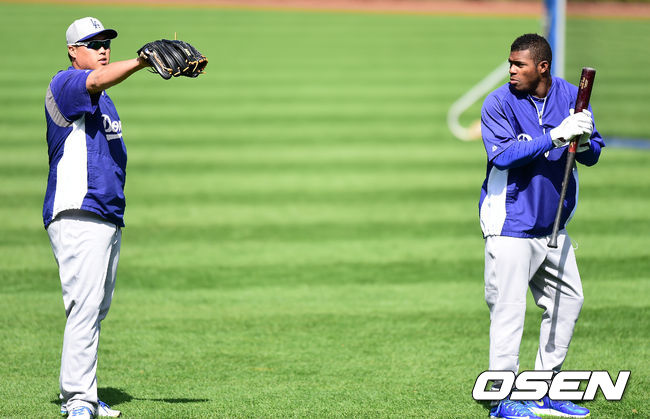 LA 다저스 시절 류현진과 야시엘 푸이그 / OSEN DB