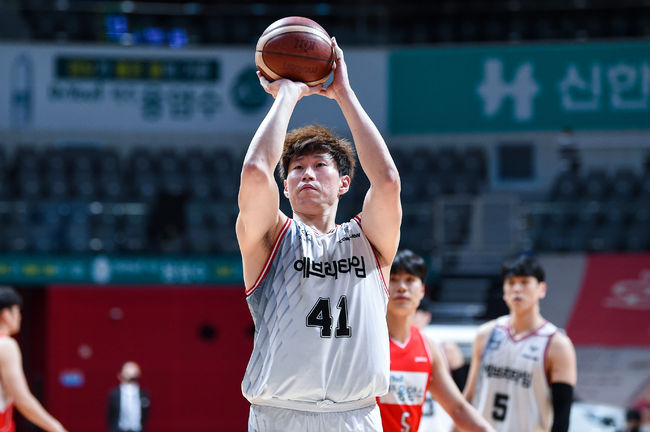 [사진]오세근 /KBL 제공