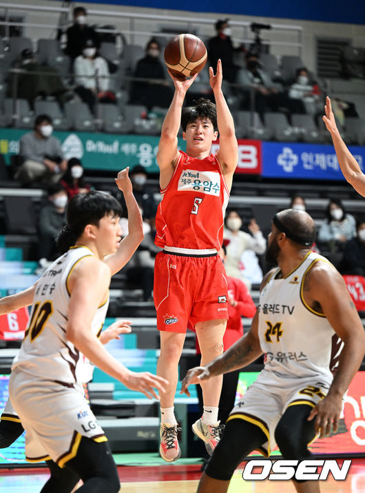 3쿼터 오리온 이정현이 점프슛을 성공시키고 있다. 2022.03.07 /jpnews@osen.co.kr
