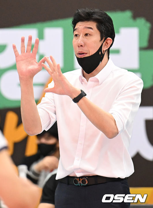 후인정 감독 /OSEN DB