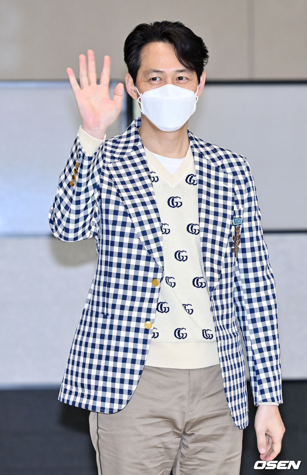 배우 이정재가 입국장을 통해 들어오고 있다. 21.03.02/rumi@osen.co.kr
