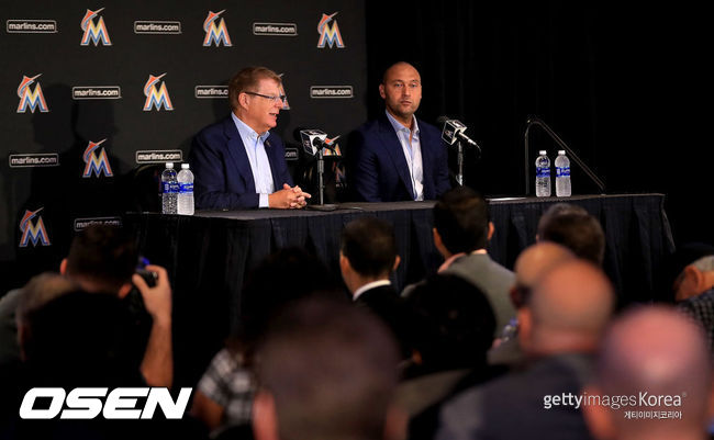 [사진] 브루스 셔먼, 데릭 지터 ⓒGettyimages(무단전재 및 재배포 금지)