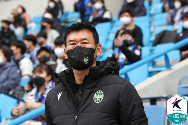 [사진] 조성환 감독 / 한국프로축구연맹 제공.