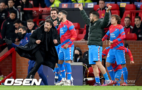 [사진] 시메오네 감독과 선수단 / 2022. 03. 16 ⓒGettyimages(무단전재 및 재배포 금지)