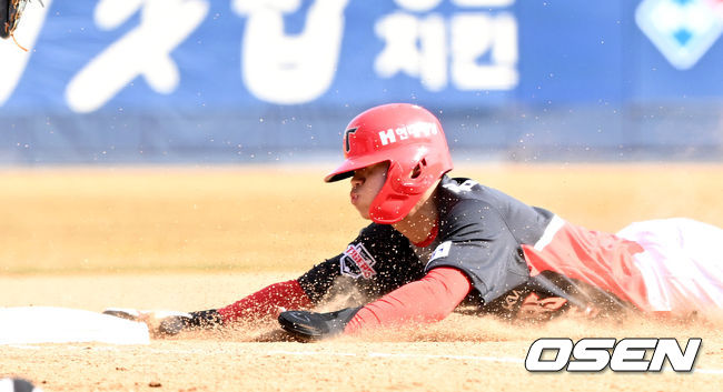 KIA 이창진 타석 때 주자 김도영이 3루 도루에 성공하고 있다. 2022.03.12 / dreamer@osen.co.kr